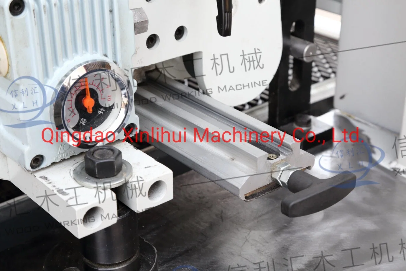 China Wood Planer Wide Belt Lacquer Brush Sanding Machine Veneer Roller Sander Machine for Furniture Abrasive Planers Precision Timber Thicknesser