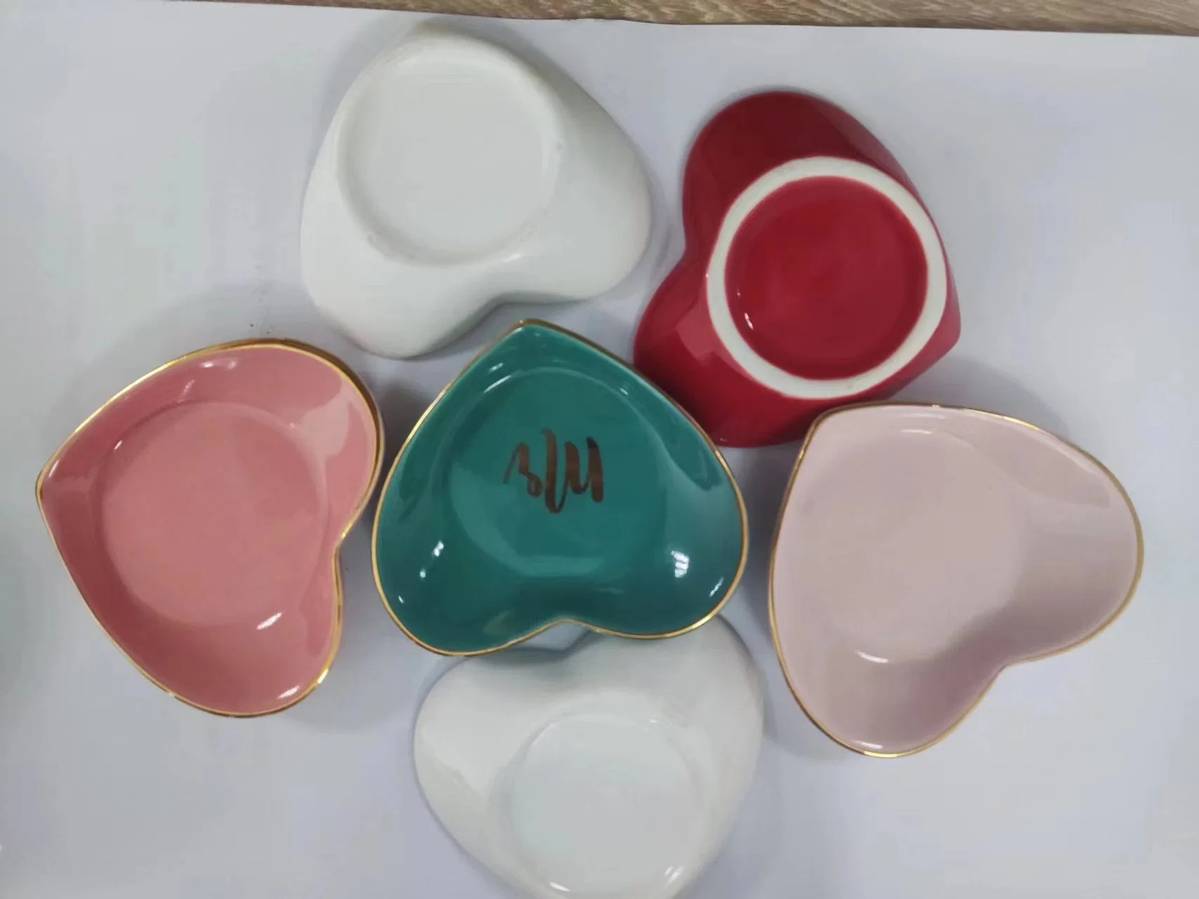 Unique Custom Ceramic Heart Shaped jewelry Tray Plates Dishes in Bulk