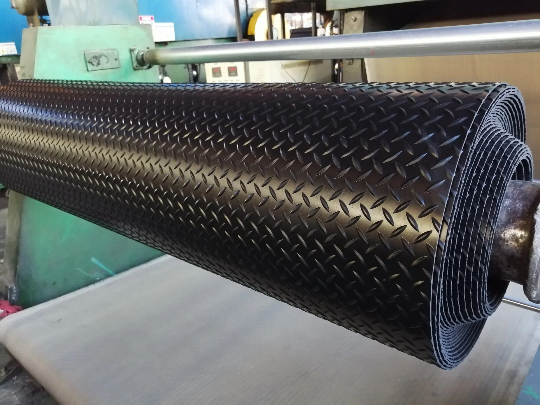 Factory Manufacture Anti -Slip Diamond Rubber Matting/Sheet