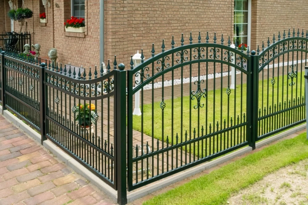 Factory Supply Gavanlized Steel Fences Wrought Iron Pool Fences