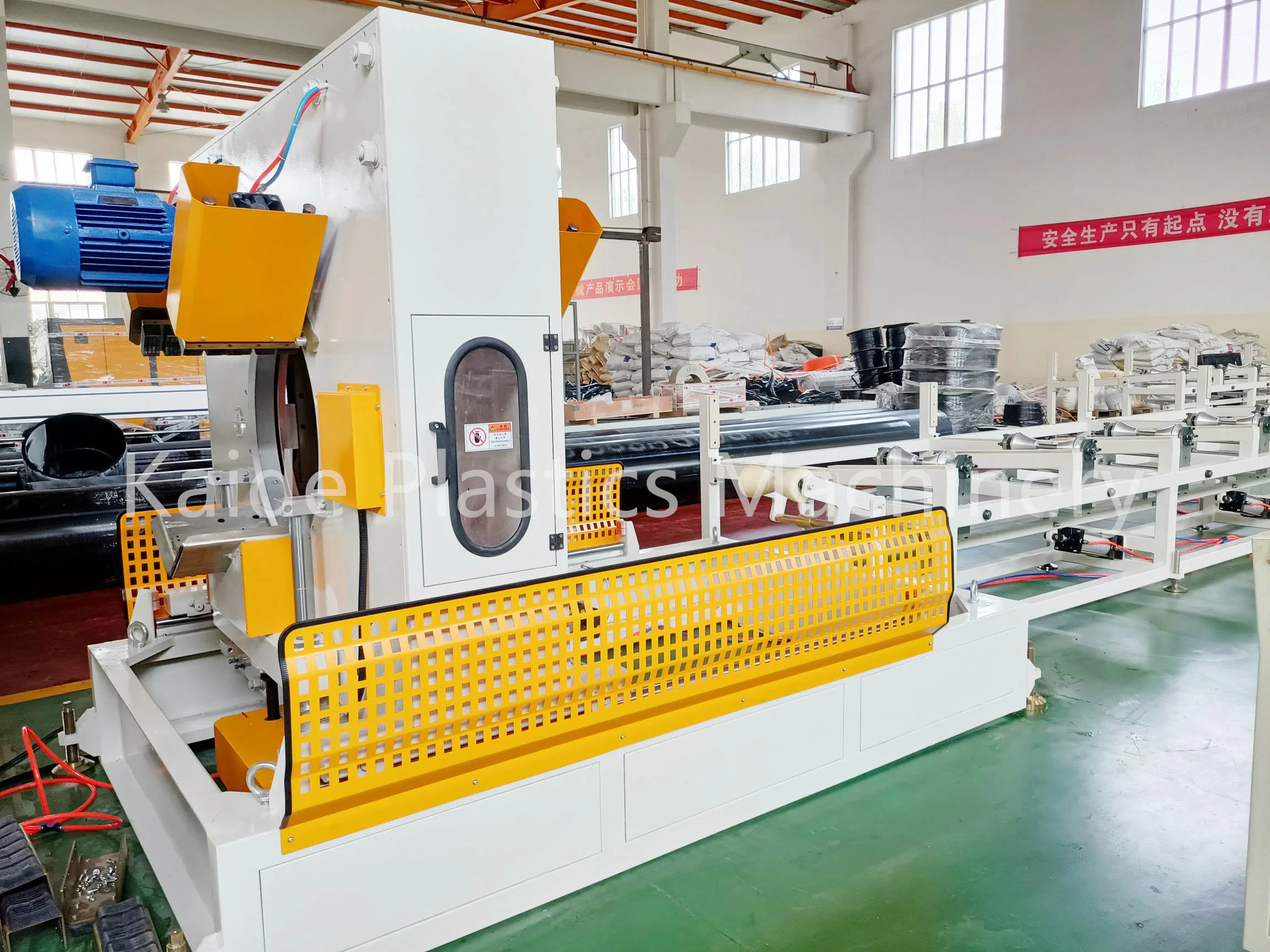 Plastic Pipe Making Machine HDPE 630mm Pipe Production Line for Producing Urban Gas Pipes