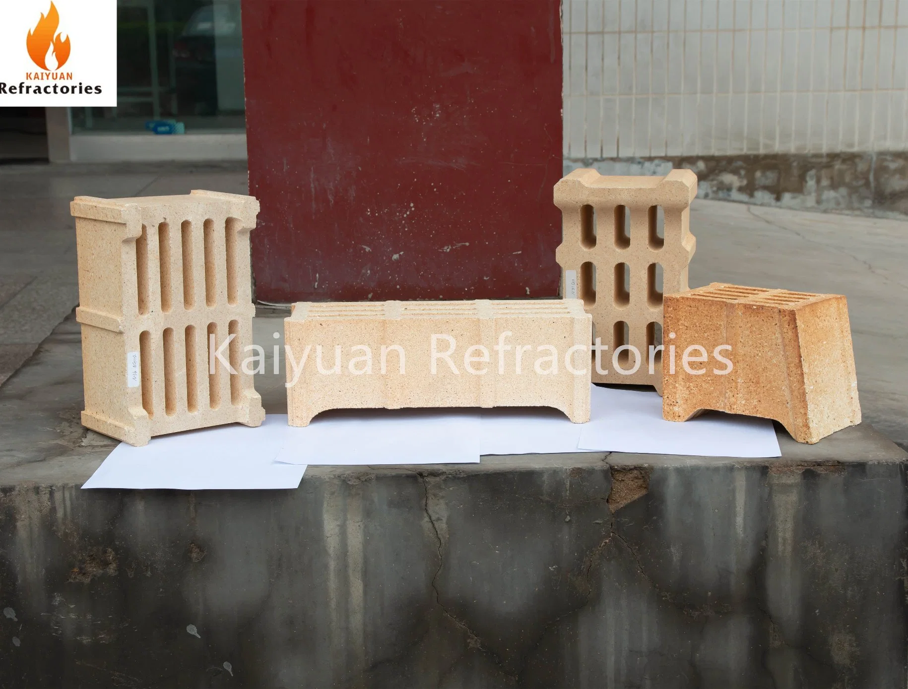Customised Fireclay Checker Brick Refractory Product Used for Blast Furnace
