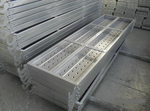 Andamio de acero perforado andamios tablones tablones de seguridad de acero placas de a pie de la junta de acero para construcción