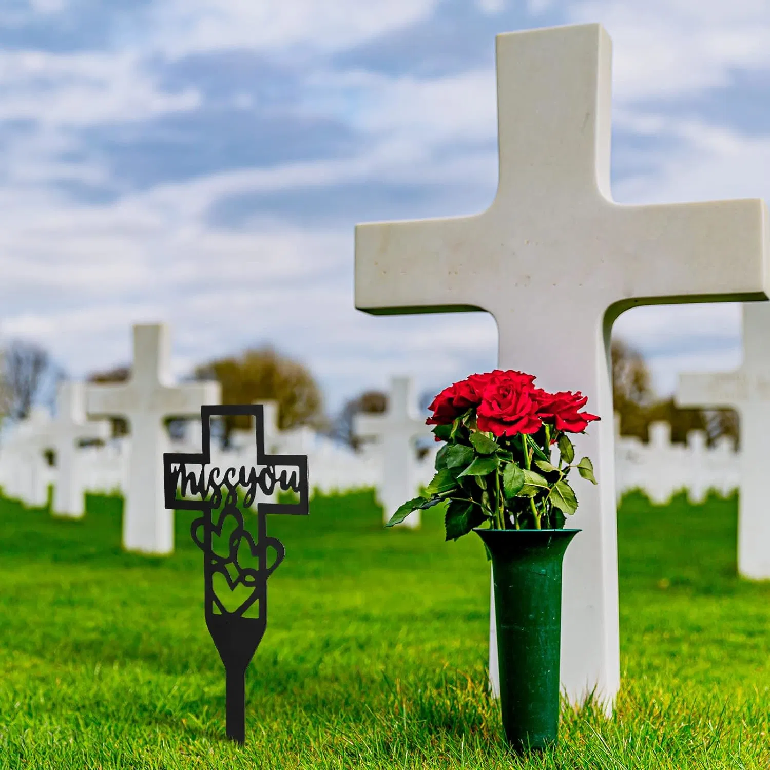 Cemetery Memorial Cross Stake Metal Cross Garden Stake Memorial Grave Markers Sympathy Graves Cemetery Decorations Memorial Plaques for Outdoors Garden