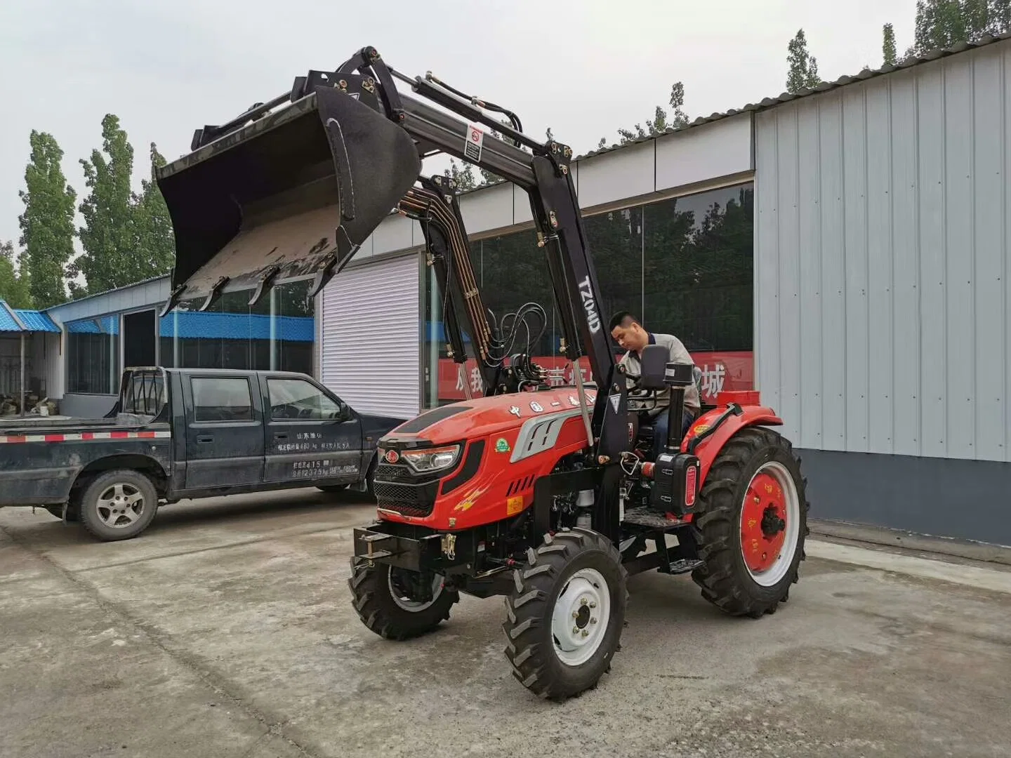 Mini Excavadora Máquina de Excavación en Venta Forma un Conjunto Completo de Potencia para Tractor de 40HP-80HP.