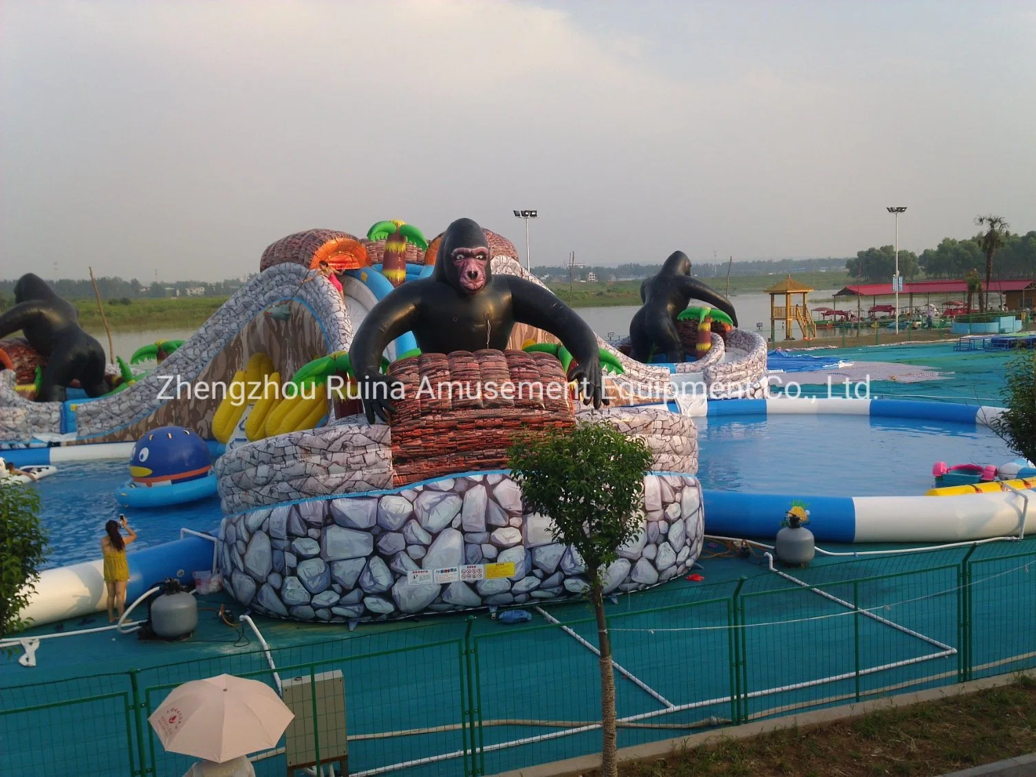 2023 New Inflatable Giant Water Slide for Water Park Swimming Pool