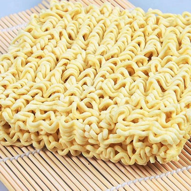 Plat de pain plat instantané de nouilles séchées de Ramen à friture