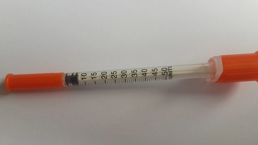 Disposable Medical Orange Cap 1ml Insulin Syringe with Fixed Needle