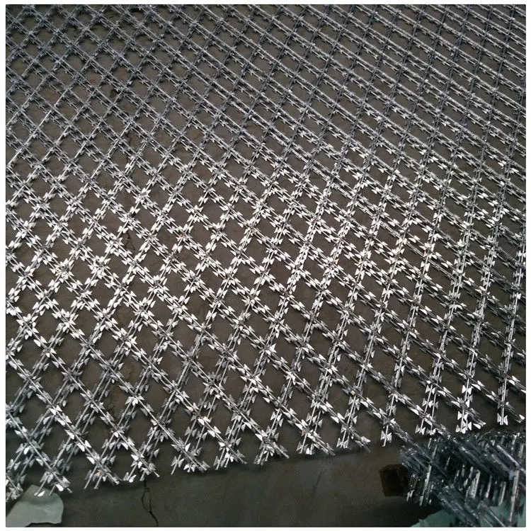 Spray-Plasticed Galvanized Steel Sheet Perforated Diamond Expanded Metal Decoil/Roll Mesh /Punched Wall Spike/Welded Razor Blade Mesh