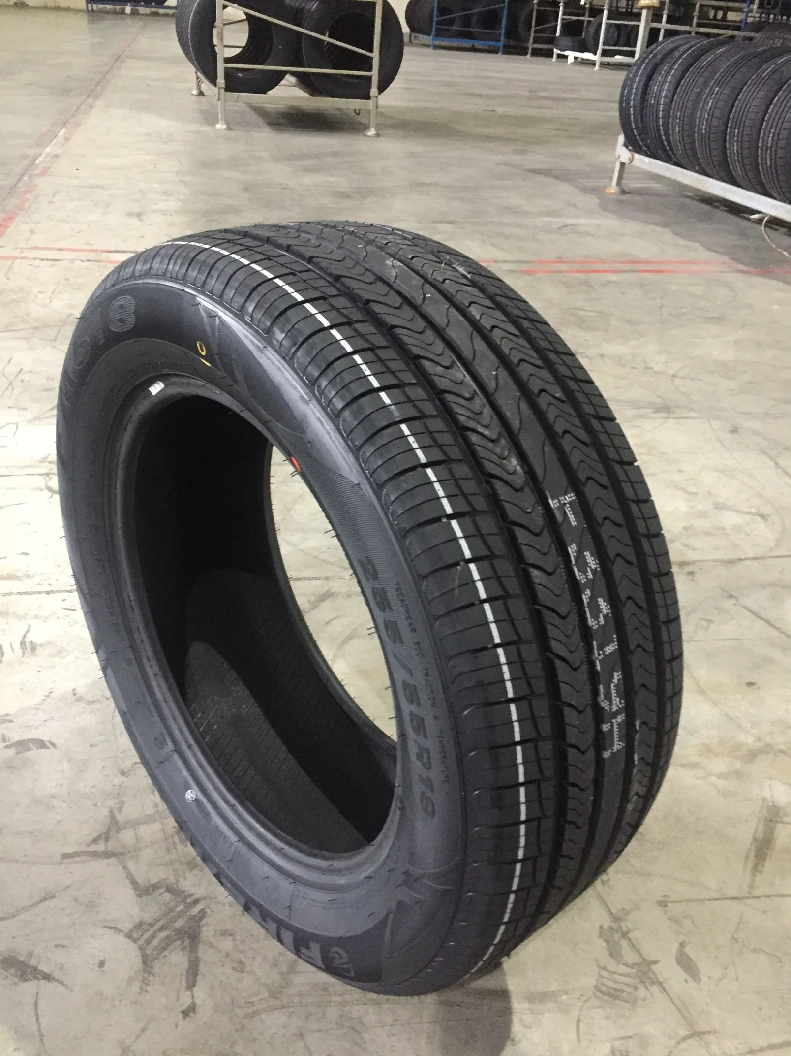 Reifen für SUV-Räder, HT Highway Tire, 235/60R18 18inch SUV Tire, Thailand Herstellung Reifen