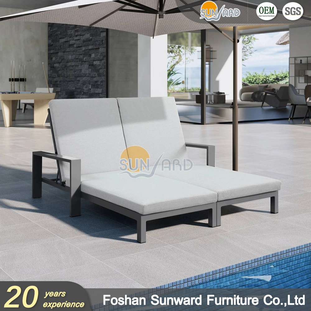 Customized Resort Hotel Pool Outdoor Hot Sale Beach Side Garden Sale Leisure Patio Aluminum Wicker Rattan Double Wide Chaise Lounge with Cushion