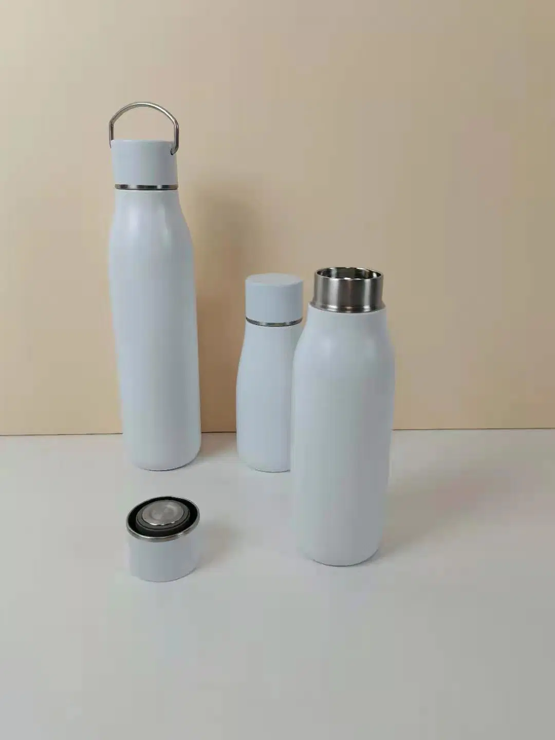 2023 Wholesale Luxury Chinese Gourde Thermo Vacuum Flask 24 H Cool Water Bottle Online Insulated Idea of Water Customized Print Vacuum Flask & Thermoses