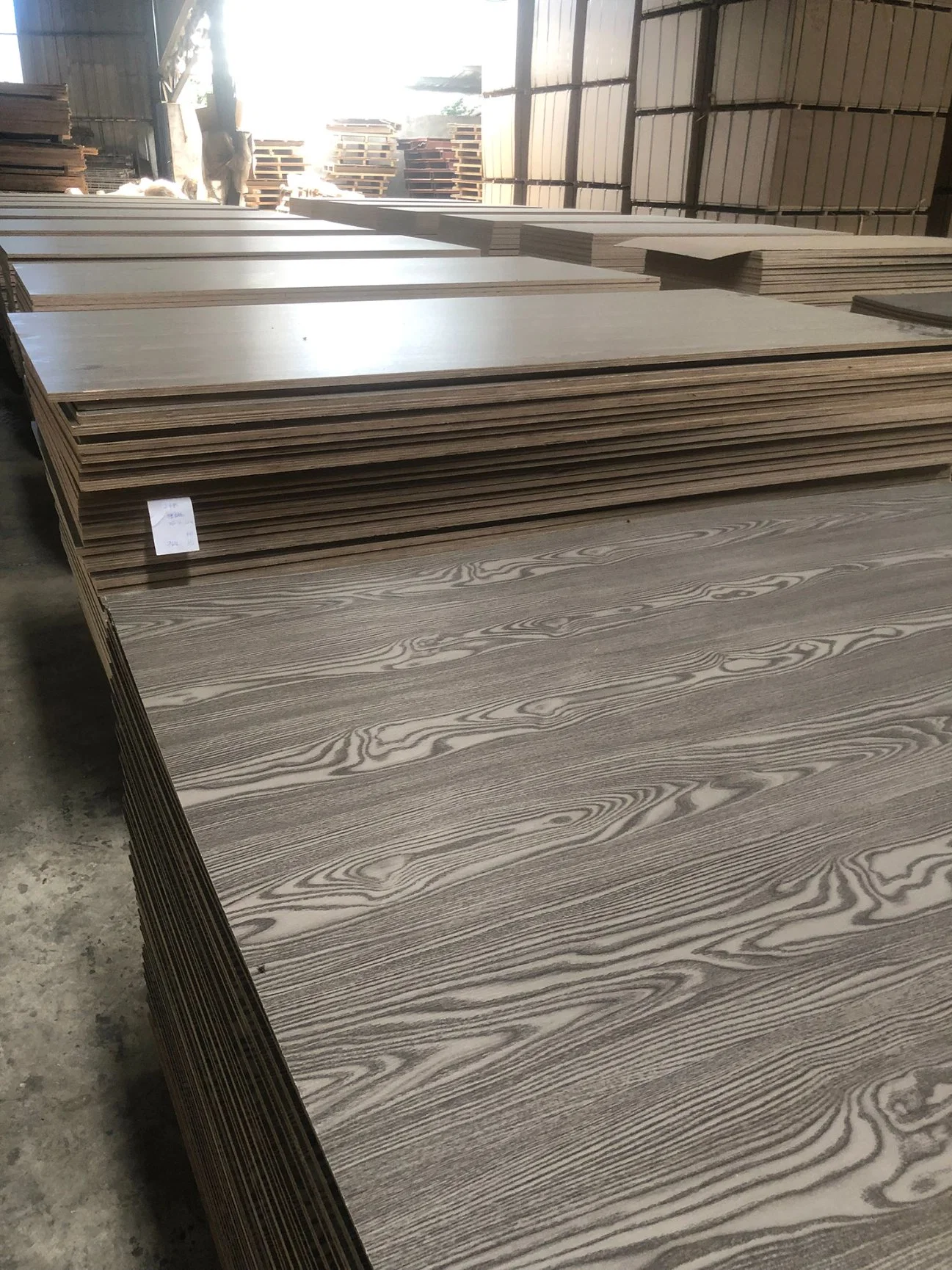 Melamine Laminated Plywood, Eucalyptus Core, E1 Glue