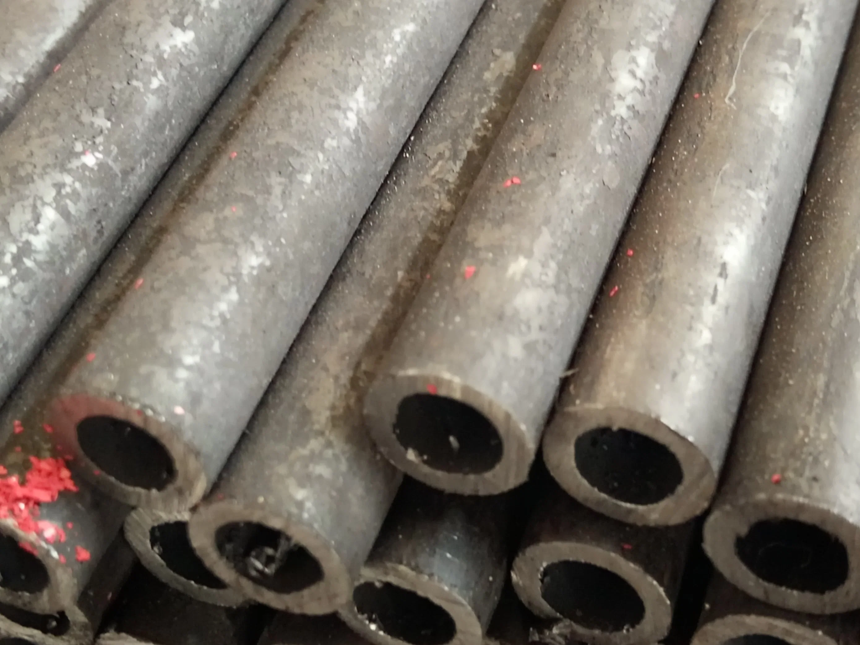 Wholesale/Supplier ASTM 201 304 316 Polished Round Stainless Steel Pipes 200 300 Series Manufacturer