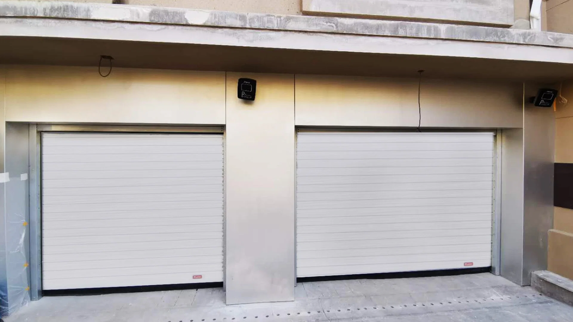 Remote Garage Aluminum Rolling Shutter Doors Garage Door with Glass Windows