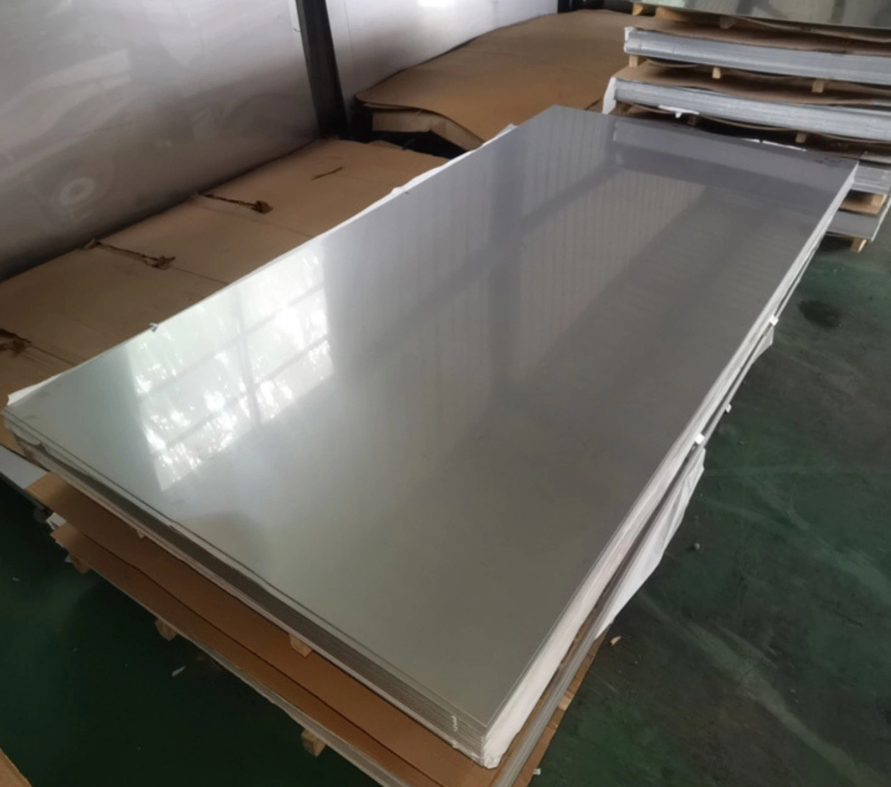 SUS 304 Mill Edge 10mm Weak Magnetic Stainless Steel Plate for Industrial Tanks