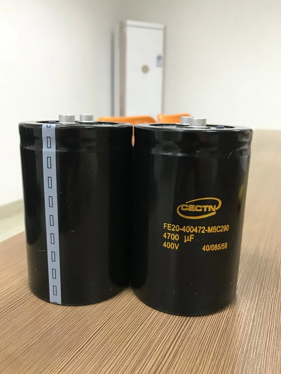 Screw Terminal&#160; Aluminum Electrolytic Capacitor&#160; 4700UF 400V