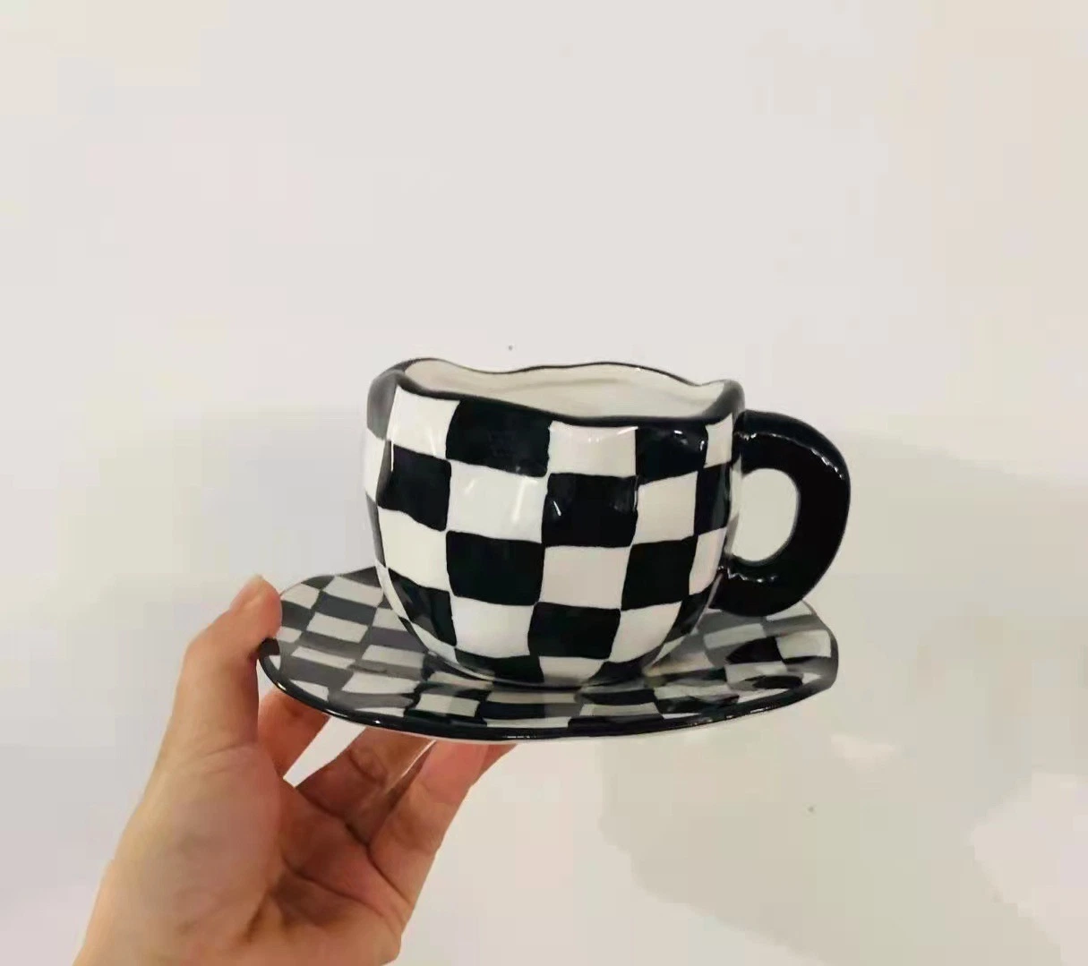 Keramik Green Checkerboard Kaffee Tasse Set mit Tasse Halter für Latte