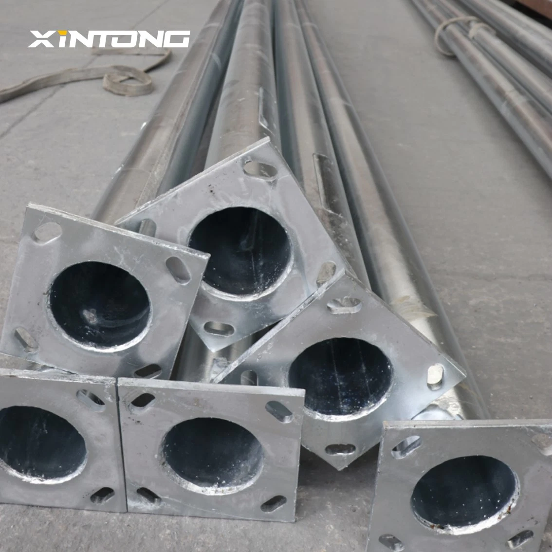 Xintong octogonal de acero galvanizado al aire libre tráfico de LED Light Fabricantes