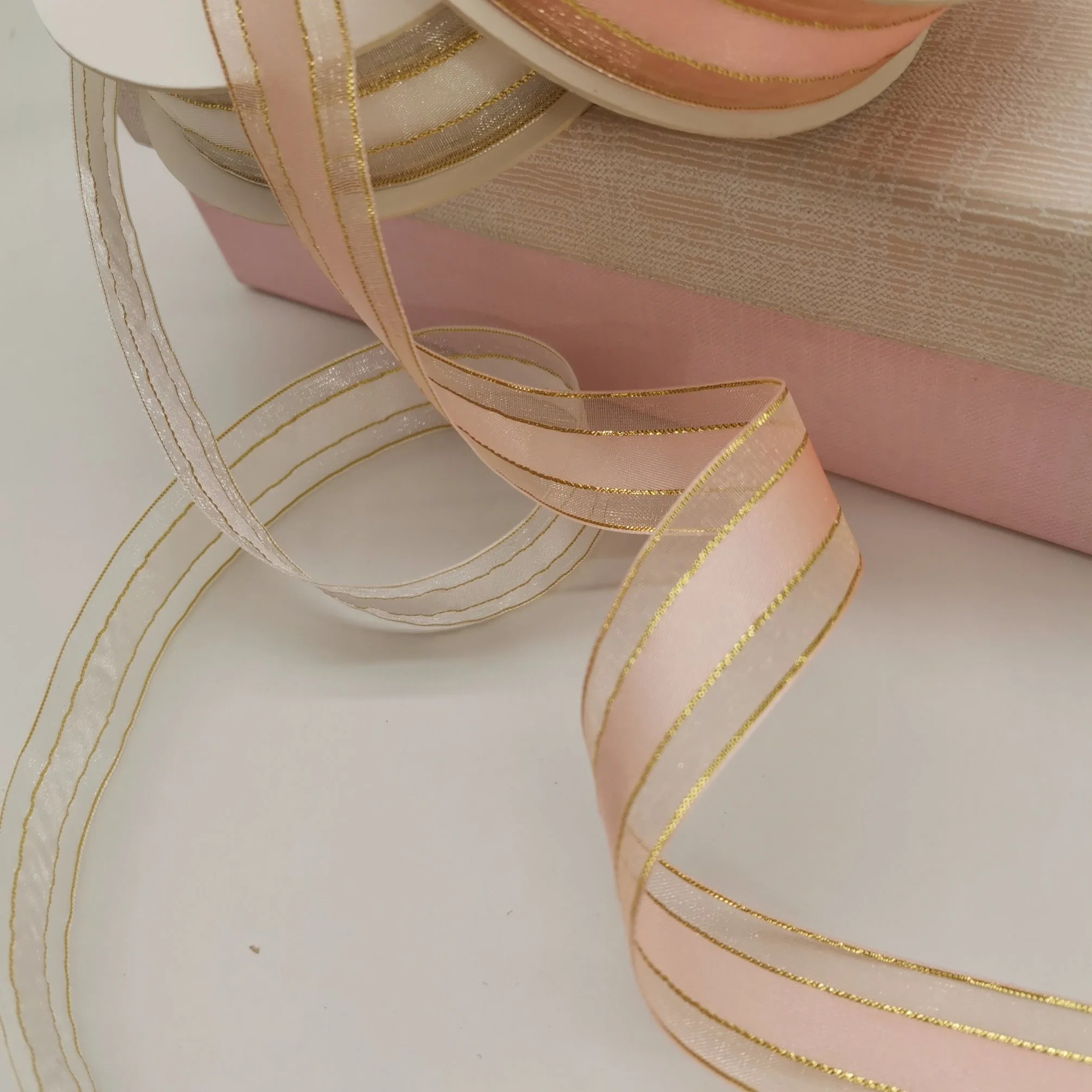 Factory/Wholesale/Supplier/OEM 100% Nylon Satin Center Organza Ribbon with Gold/Silver Trim