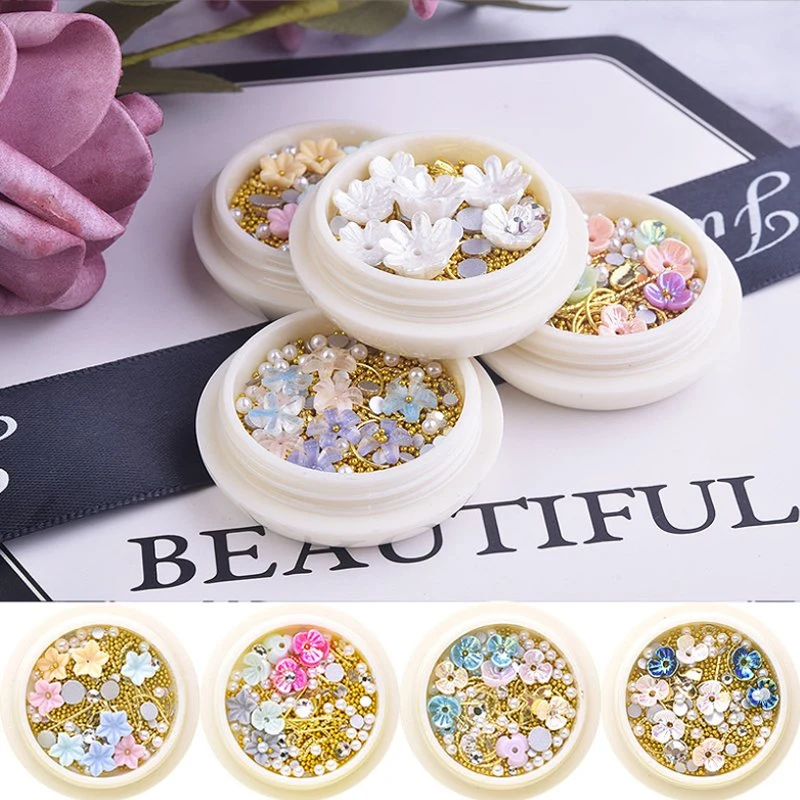 Mix verschiedene Studs 3D Blume Perle Charm Maniküre Nail Art Dekorationen