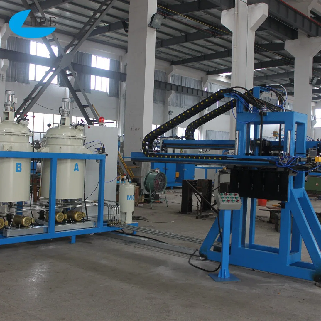 Rolling Door Foam Producing Low Pressure Edge Bonding Foaming Machine with Two Spray Mixing Head