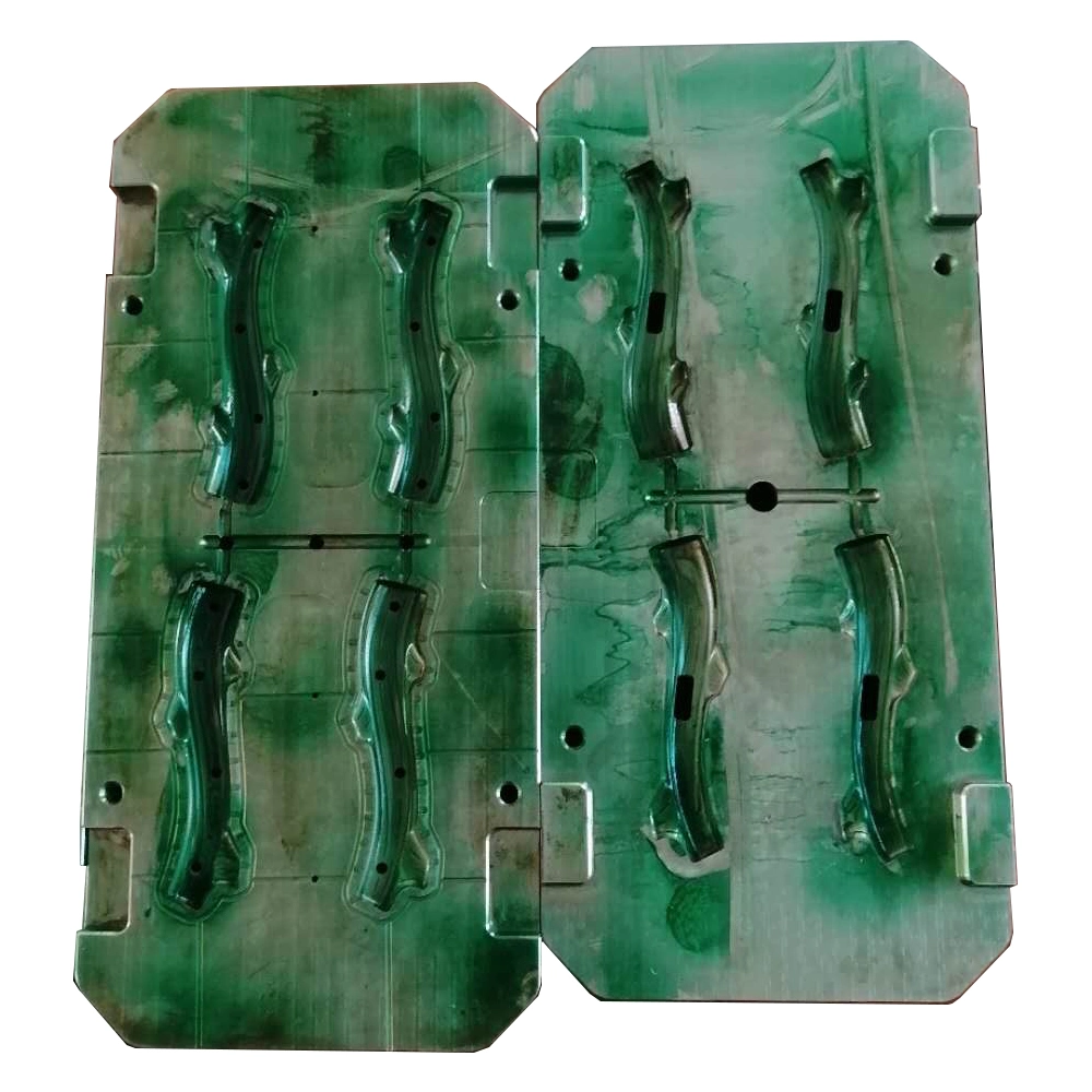 Plastic Injection Mould for PP+Sawdust Material Pet Toy