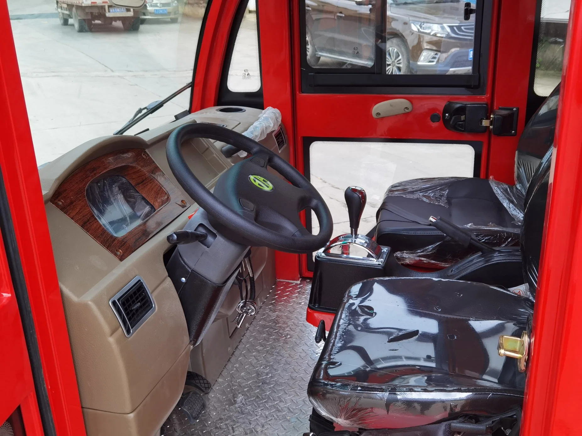 Camião de combate a incêndios de tanques de água Mini equipamento de combate a incêndios Máquina especial