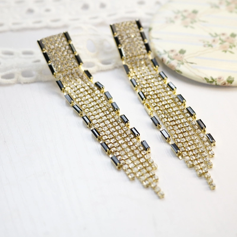 Wholesale/Supplier Long Earrings Jewelry Gold Plated Bling Crystal Rhinestones Tassel Drop Earrings for Women