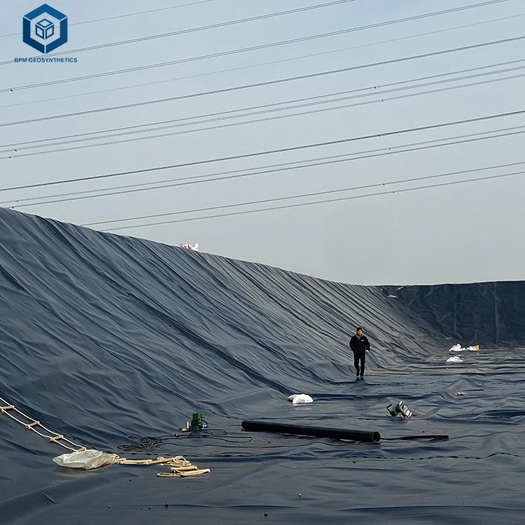 Bpm Geosynthetics HDPE Geomembrane and Geotextile for Oxidation Pond Project in Italy