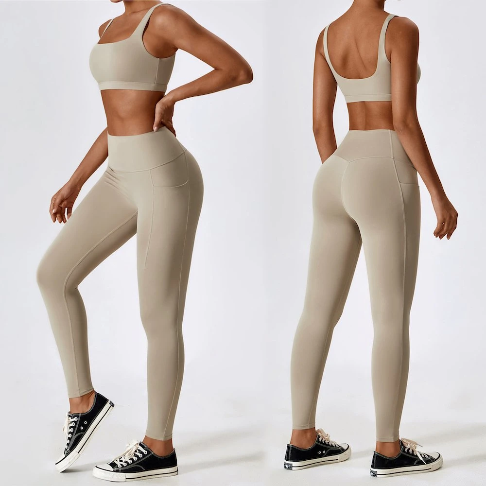 Nouveau design simple de vêtements de sport de luxe pour femmes, soutien-gorge de sport sexy à encolure en U et dos ouvert avec leggings de course taille haute, ensemble de vêtements de sport 3 pièces.