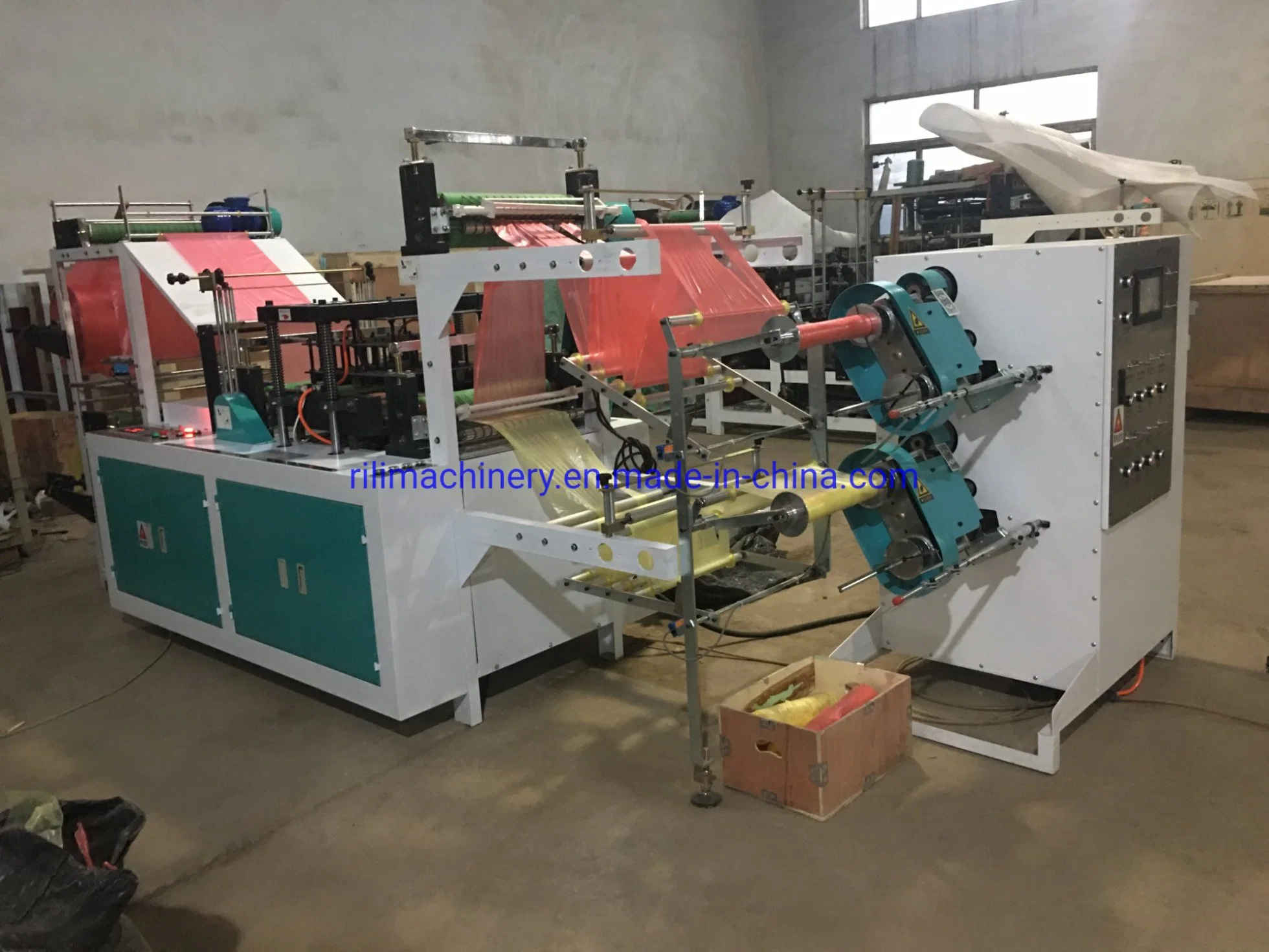 Disposable Cleaning Apron Making Machine PE Bag Forming Machine Plastic Manufacturing Plant