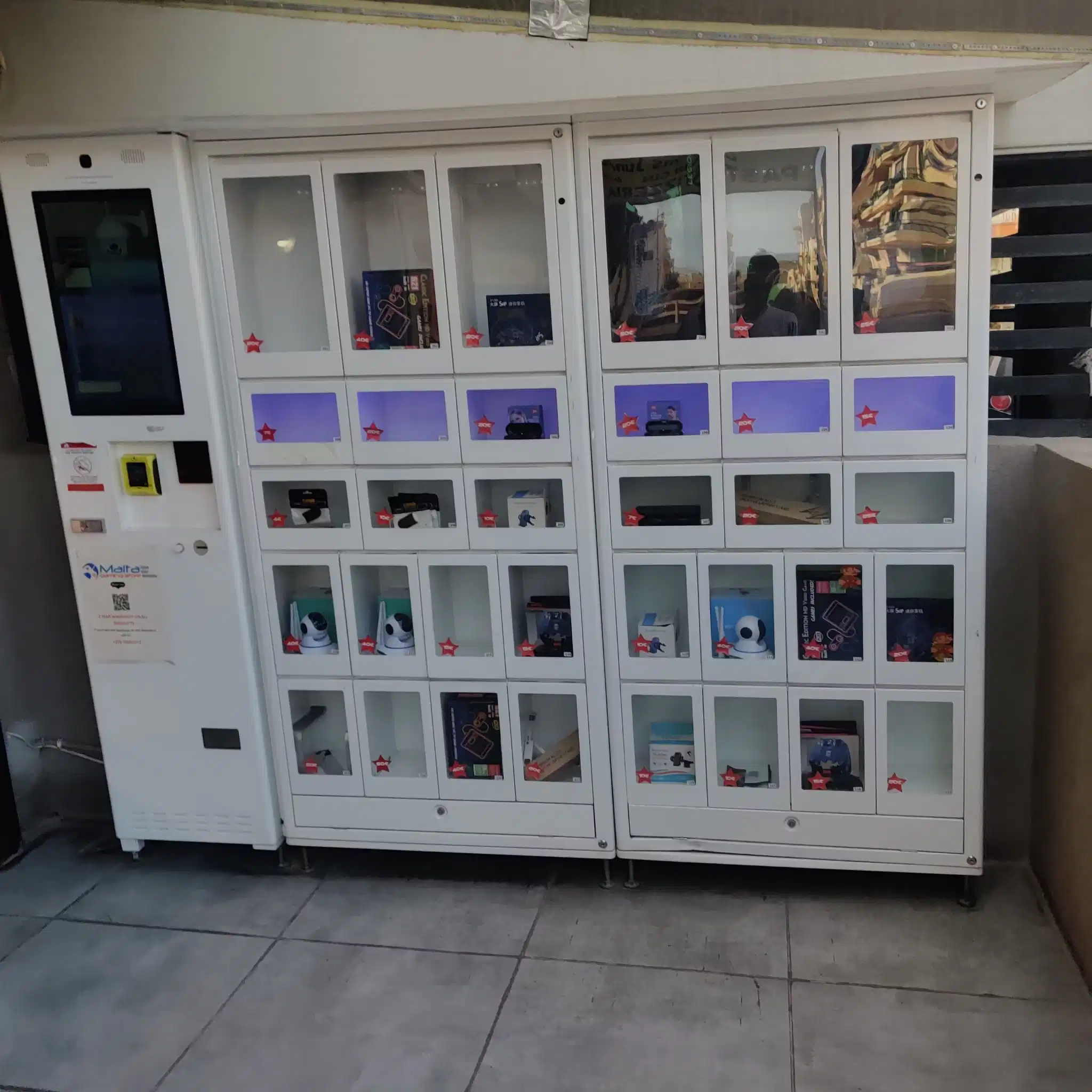 Locker Vending Machines for Cell Phones and Mobile Accessories
