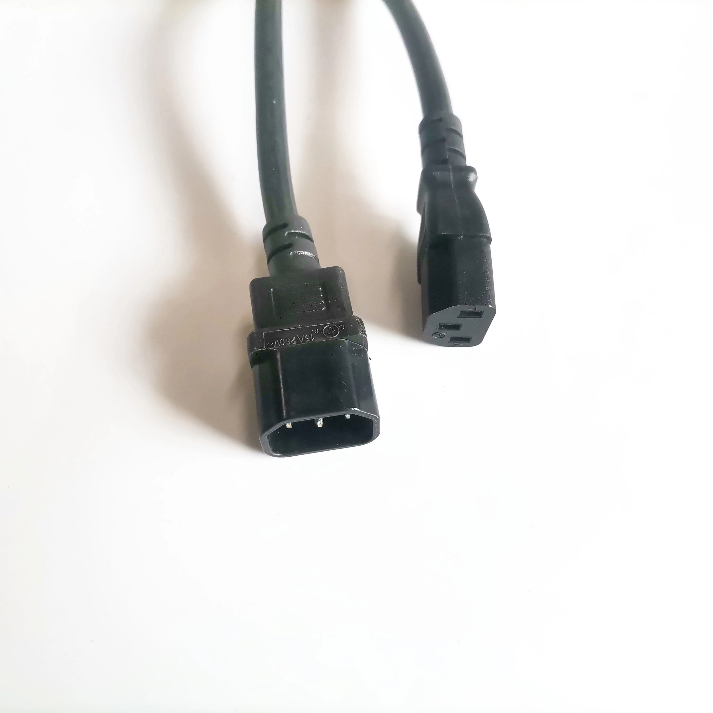 PDU-Netzkabel IEC 320 C13-1, Buchse auf C14 Stecker - Netzkabeladapter