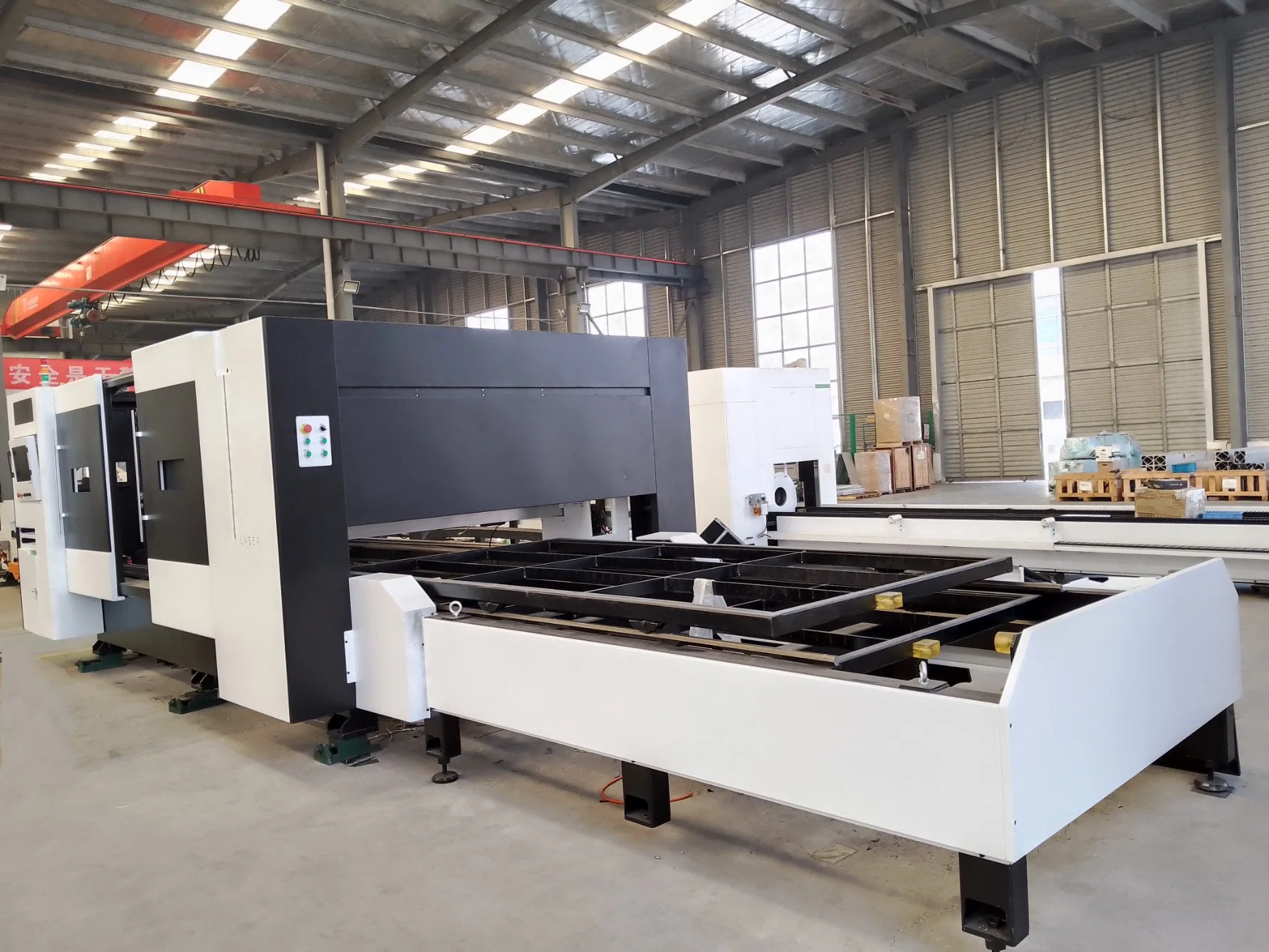 3015 4020 Fiber Laser Metal Cutting Machine Price 2000W 3000W Laser Power Source with Exchange Work Table to Cut Metal Steel/Aluminum/Copper/Brass