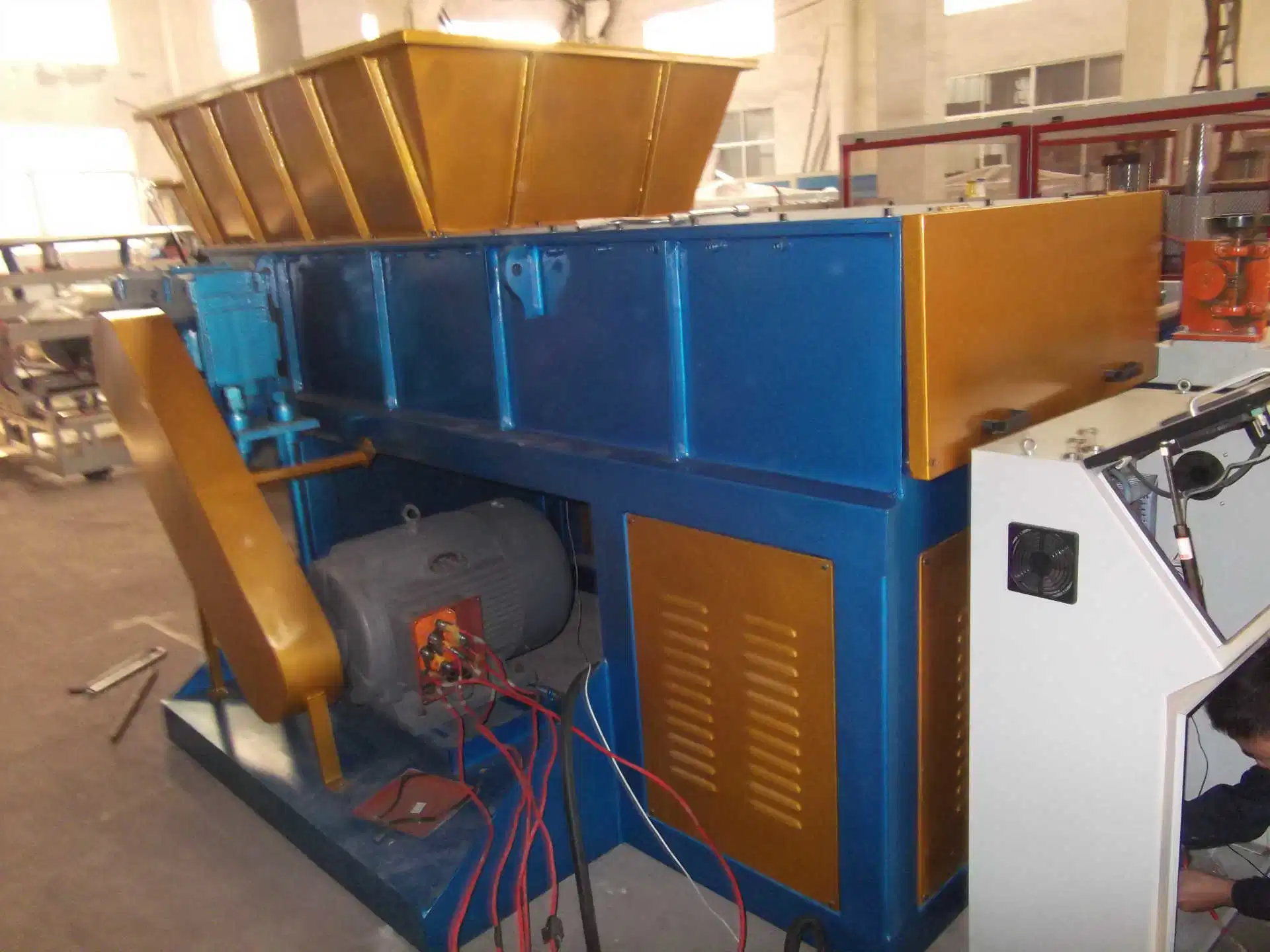 Plstic Recycling Shredder Machine Factory