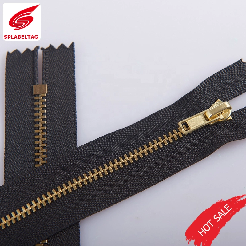 Wholesale/Supplier Garment Accessories Gold Teeth Black Metal Zipper for Dress