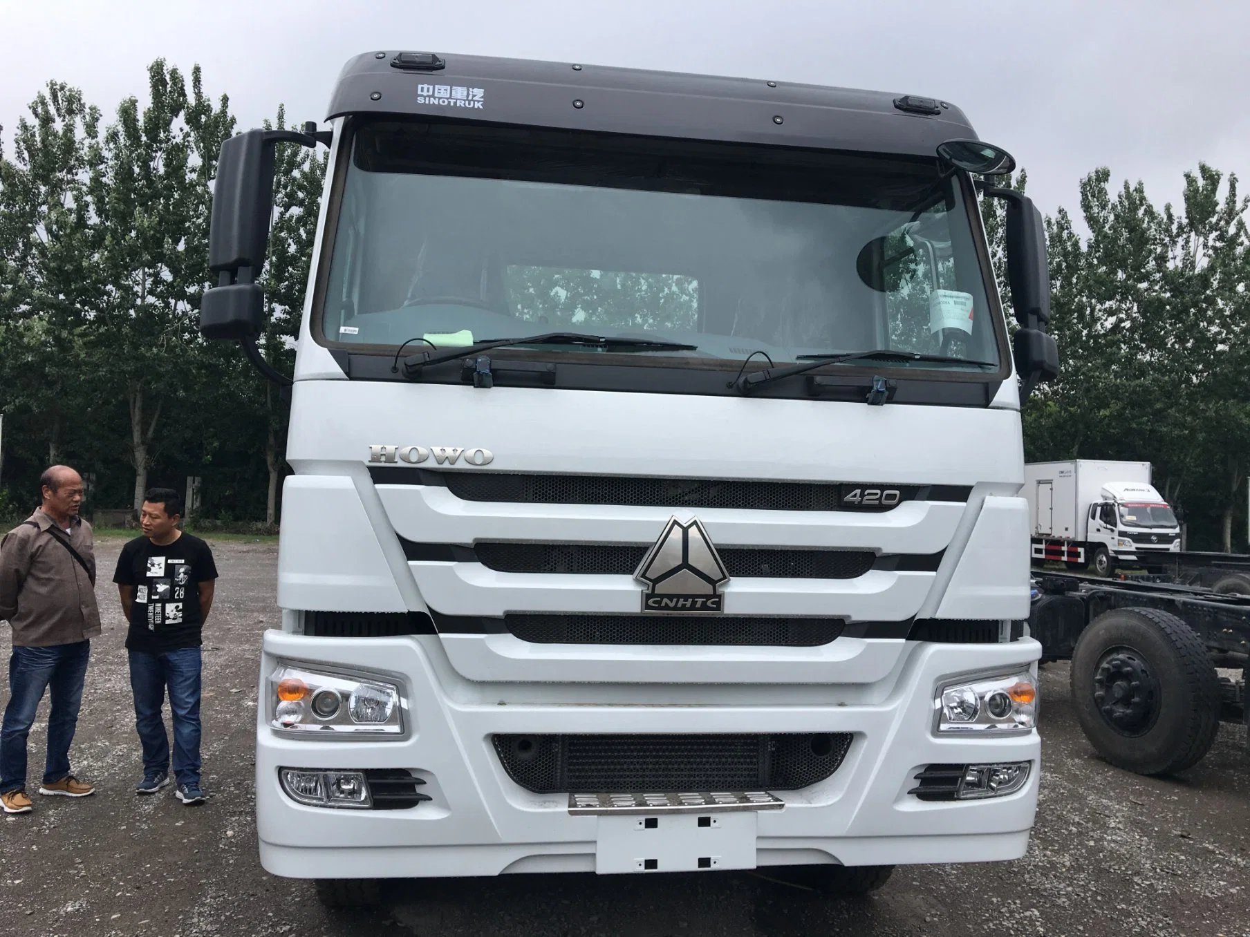 رأس جرار NEW Sinotruk HOWO Head 6X4