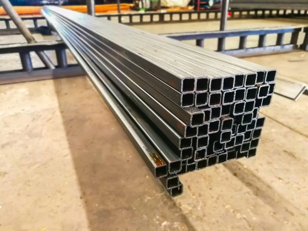 Item	Black Square Hollow Section Pipematerial	Q235B/Q345b/Ss400/A36/St37certifications	ISO9001 /Sgsstandard	ASTM BS GB Apisize (dia) 	15*15mm-300*300mmitem