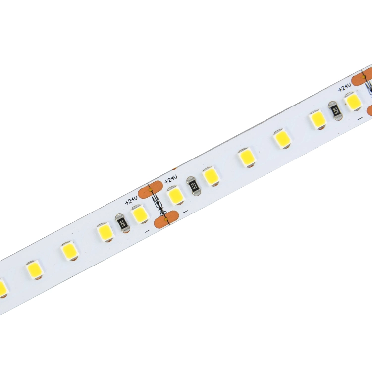 25-28haute luminosité LM/LED SMD2835 Bande LED lumière 120LED/M