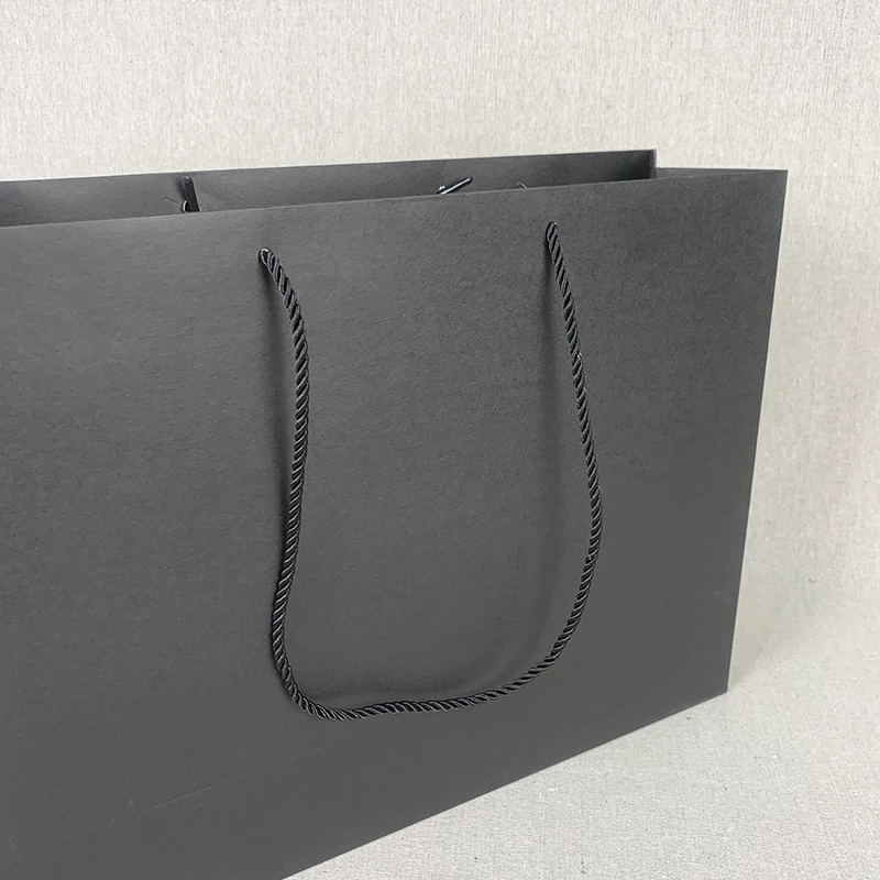 Custom Wholesale/Supplier Rope Handle Black Paper Bag