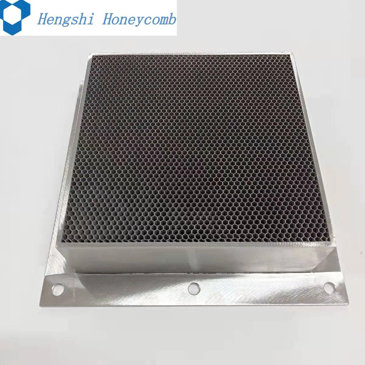 Manufacturer Directly Supply 3.2mm High Temperature Vacuum Brazing Honeycomb Shielding Waveguide for Shielding Room