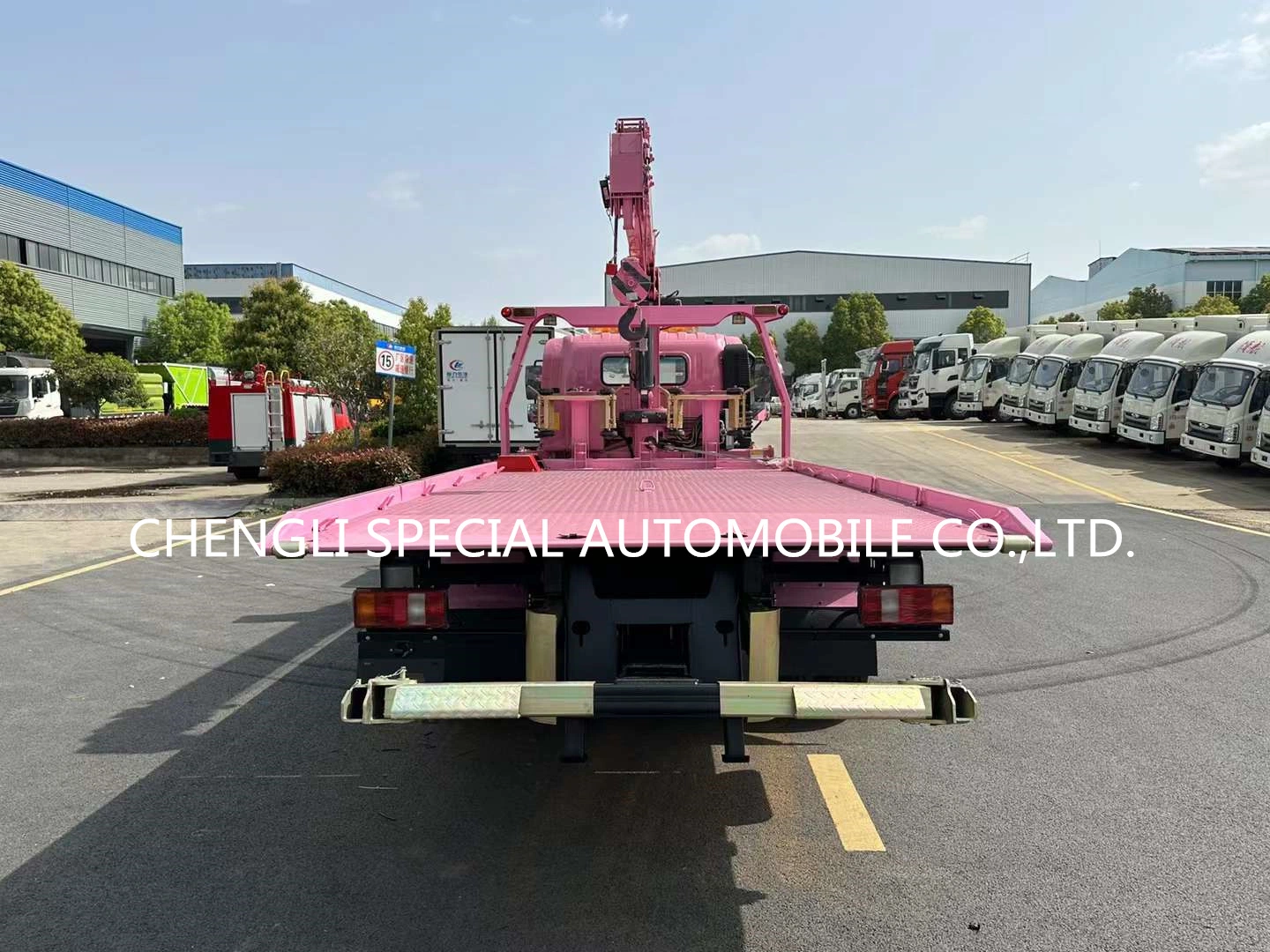 Sinotruk HOWO 160HP 4X2 5ton Flat Bed Recovery Truck with Crane