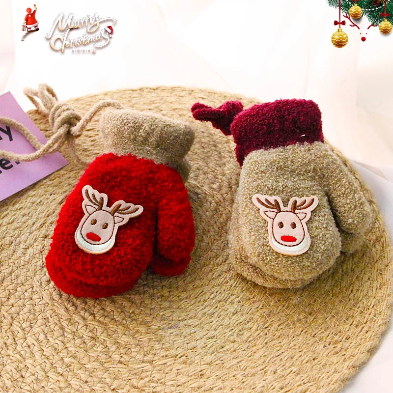 Winter New Cartoon Christmas Wind Deer Children's Rocking Velvet Thickened Baby Hanging Neck Warm Gloves