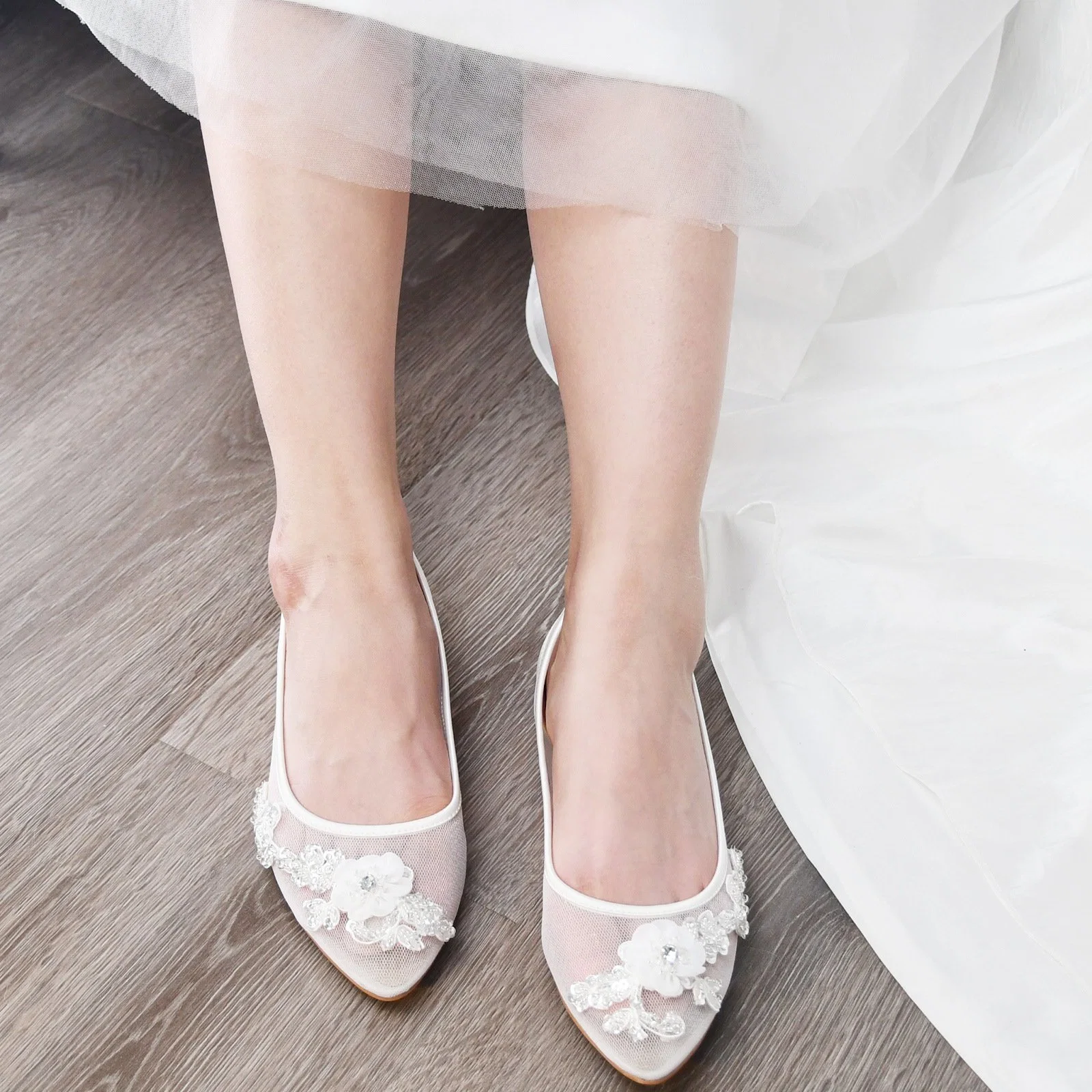 Hws026 Summer Mesh Breathable Flat Shoes Wedding Shoes