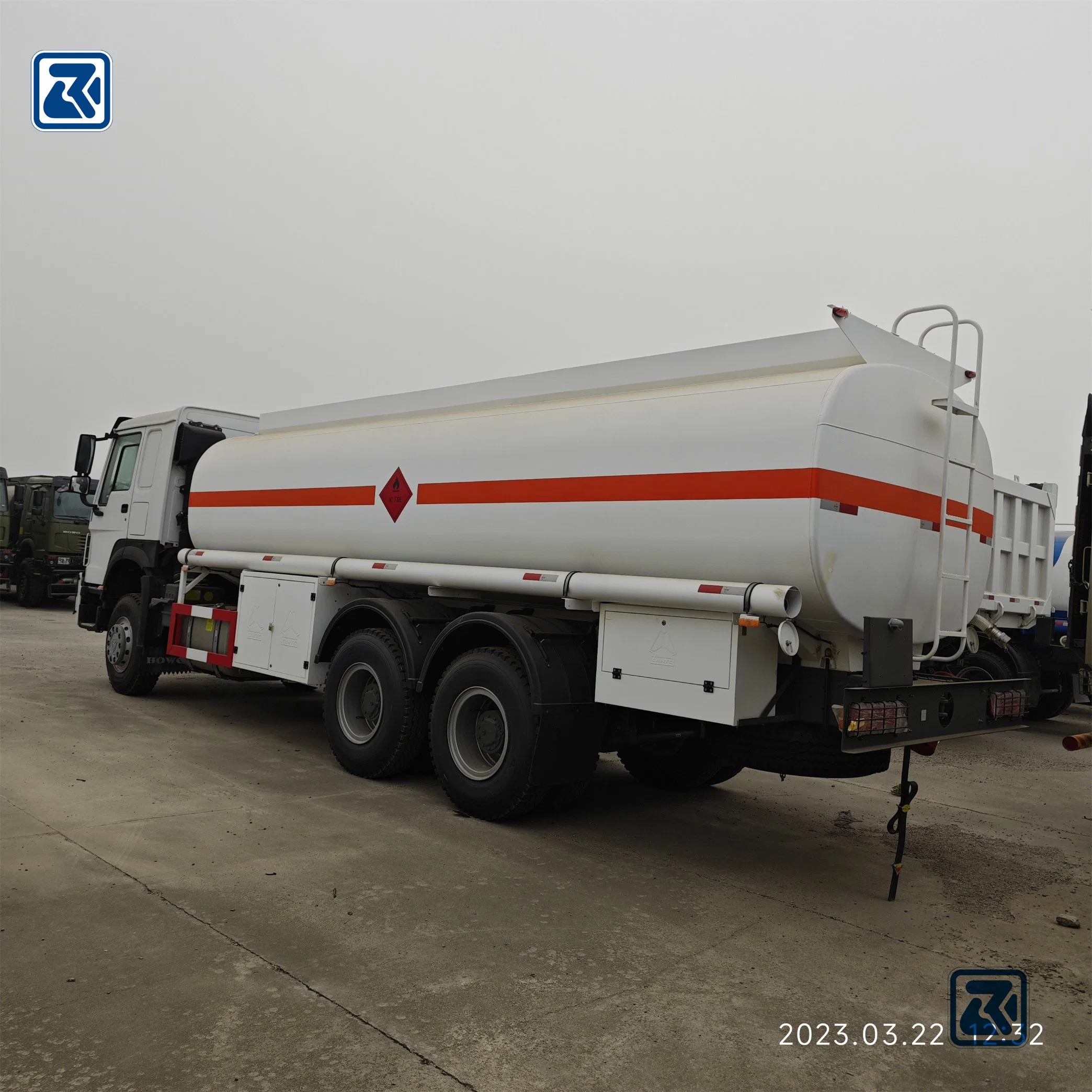 HOWO 6X4 400HP Fuel Truck Tanker Truck 20/30cbm 30000L Fuel Tank Truck