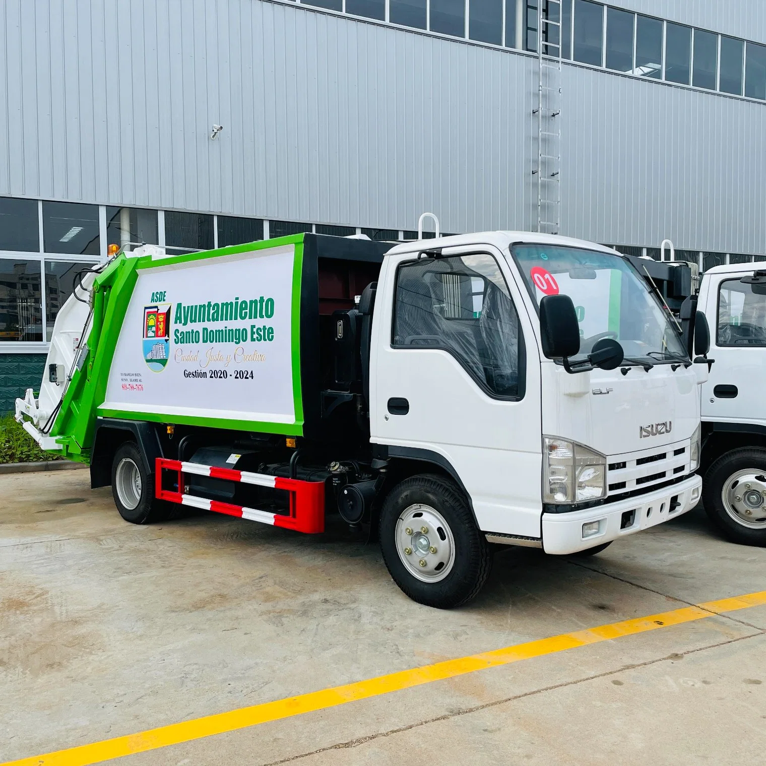 Japan Brand 10ton 12m3 Solid Waste Collection Trash Compacting Garbage Transfer Truck