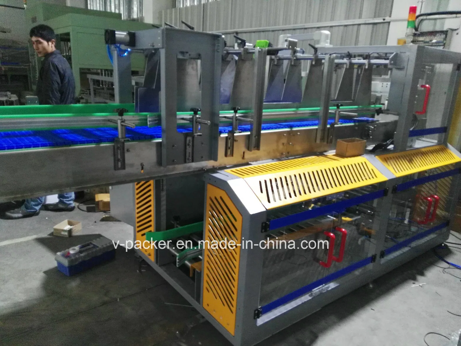 Automatic Flat Bottles Box Filling Machine for Cold Drinks Packing