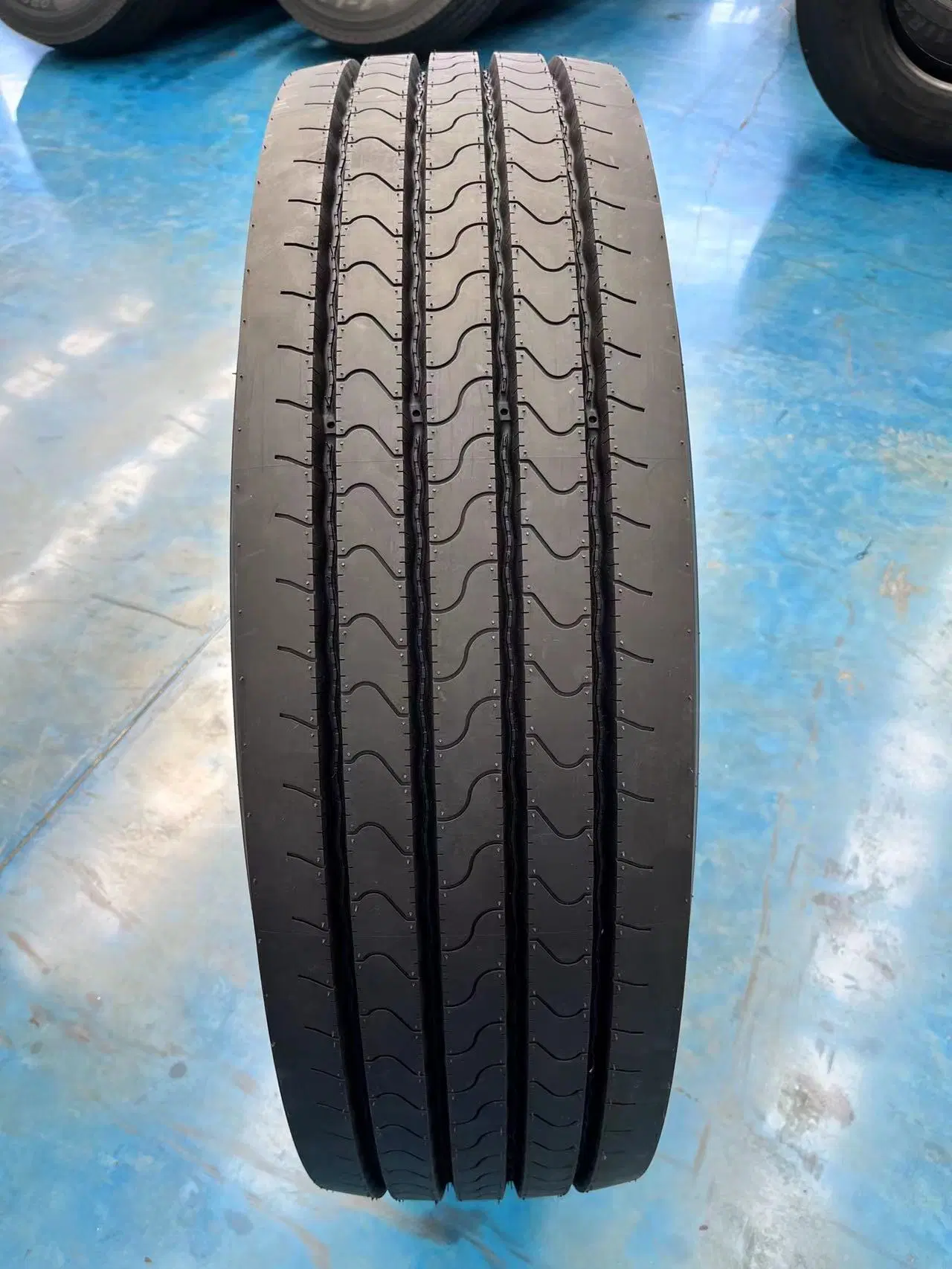 Thailand Manufacturer Tubeless Promotional Hot Sale Radial 295 75 22.5 Truck Tire Zeta 11r22.5 11r24.5 315/80r22.5 Bus Tyre for Sale