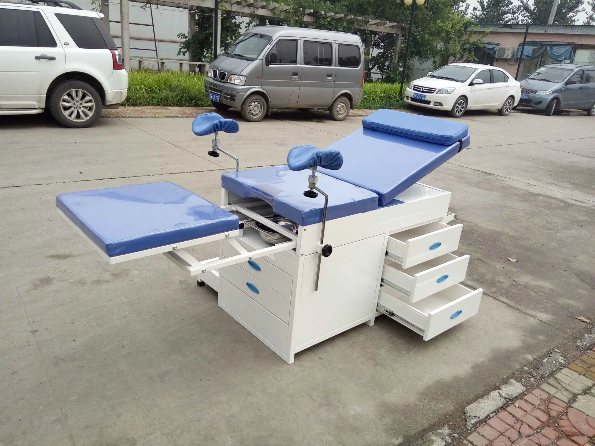 Hochey Medical Hospital Gynecological Examination Table with 3 Drawers